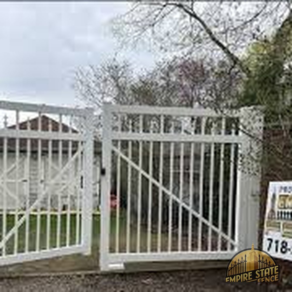 Empire State Fence installation
